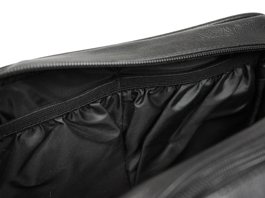 Toilettilaukku Pfeilring Double Black Leatherproduct image #2