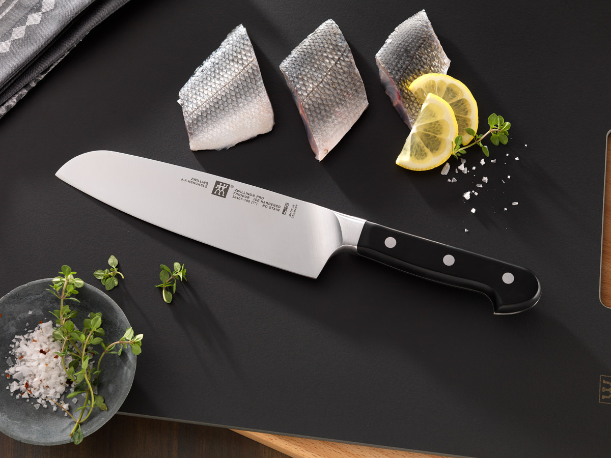 Kokkiveitsi Zwilling Pro Santoku 18 cmproduct zoom image #3